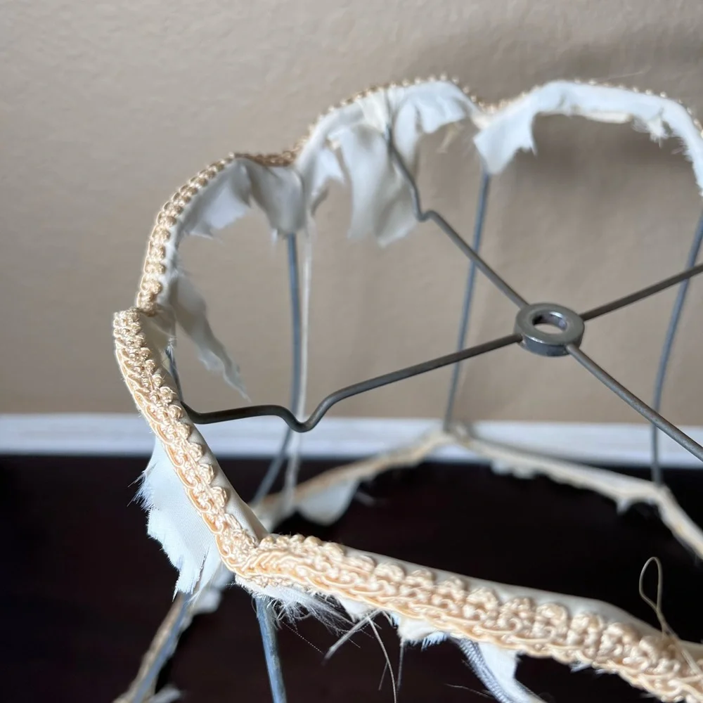 Vintage 1960's Midcentury Skeleton Lamp Shade Wire Armature, Frame, Scalloped